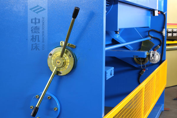 ZDSK-1232剪板机刀片空隙手动调理器，刻度清淅，调理省力又简洁.jpg